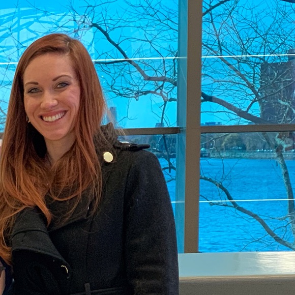 Meet your Posher, Sara - Picture 1 of 1